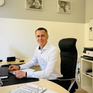 2E7D813C-F21F-4539-928A-73DC40F2814C (1)